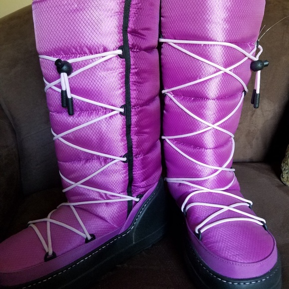 crocs moon boots